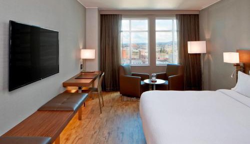 King Room With Sofa Bed And River View