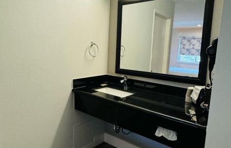 Suite - Non-Smoking