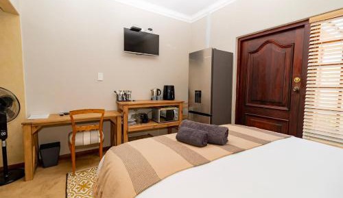 Deluxe Queen Room