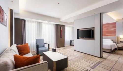 Swiss Select Room with One King Bed