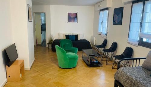 One-Bedroom Apartment