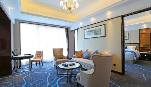 Suite with Spa Bath
