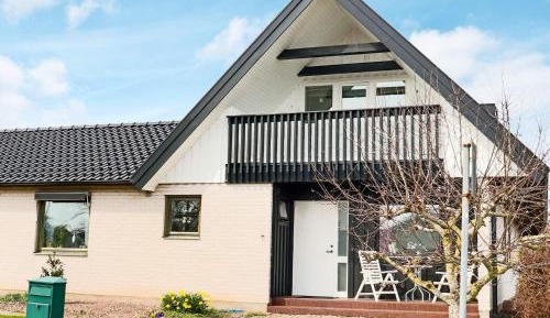 Three-Bedroom Holiday Home 