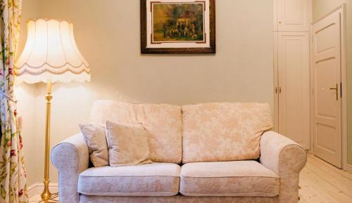 Family Room with Garden View
