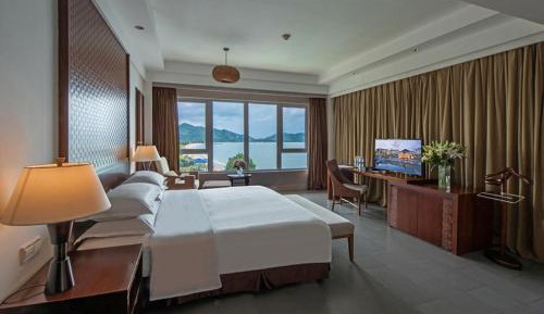 Deluxe King Room with Sea View