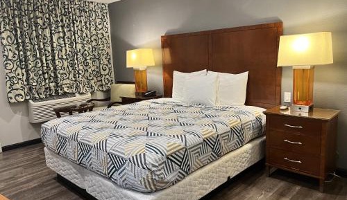 Two-Bedroom Suite - Non-Smoking