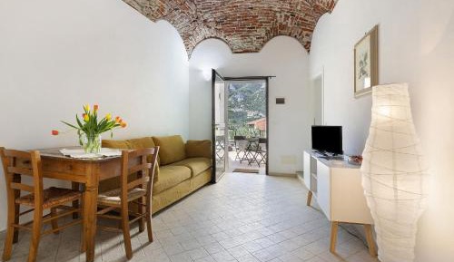 Superior One-Bedroom Apartment