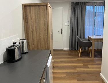 Deluxe Room (2 Adults + 1 Child)
