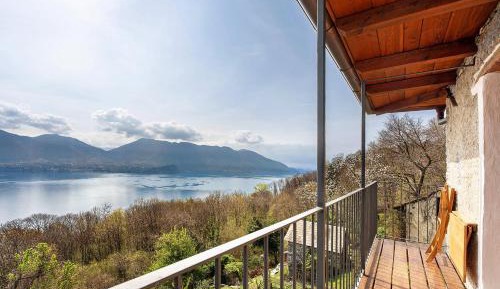Superior One-Bedroom Apartment with Balcony