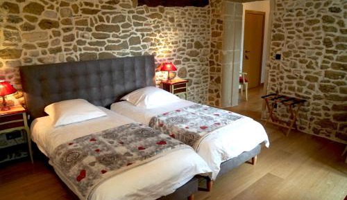 Deluxe Double Room with Shower