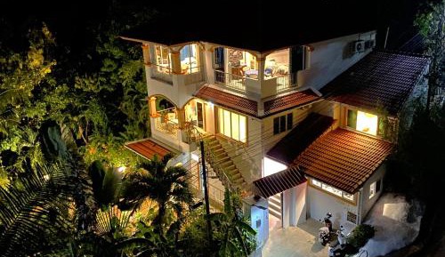 Five-Bedroom Villa