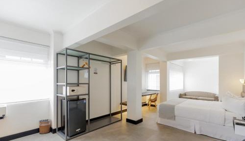 Premium Suite