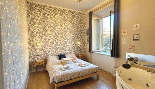 Queen Room with Spa Bath