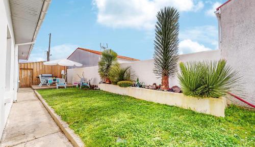 Two-Bedroom Holiday Home