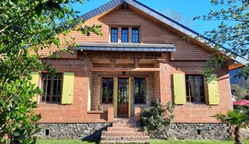 Seven-Bedroom House