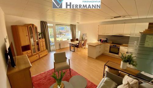 Apartment with Mountain View
