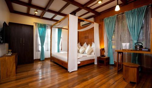 Deluxe Double Room with Bath