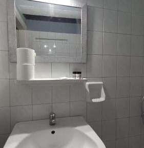 Basic Triple Room