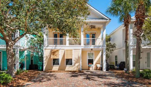 Four-Bedroom Holiday Home