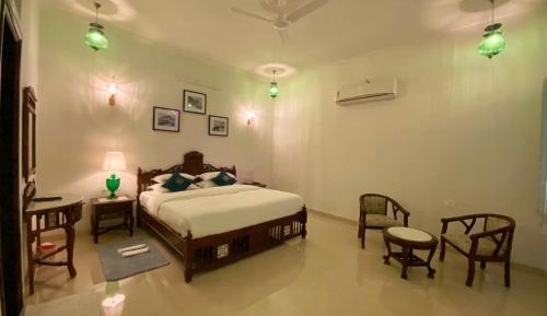 Superior King Room