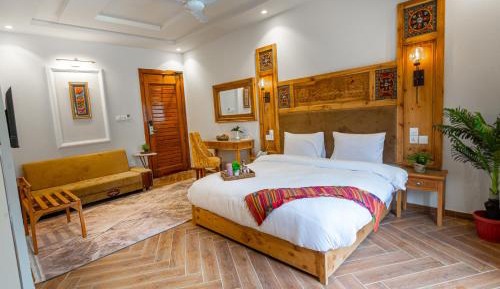 Standard King Room