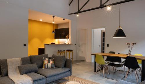 Apartment with Garden View