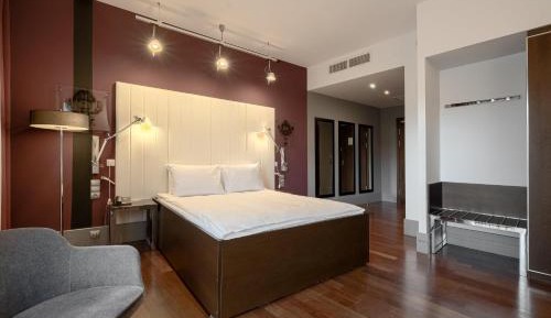 Standard King Room