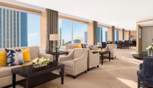 Fairmont Gold One-Bedroom King Suite - Lounge Access
