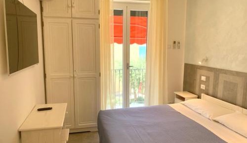 Double Room with Balcony and Sea View
