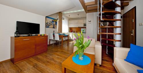 One-Bedroom Apartment with Sea View - 13A/12 Floriana Ceynowy Street