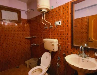 Deluxe Double Room (2 Adults + 1 Child)