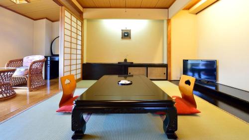 Japanese-Style Room
