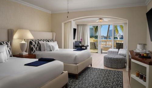 Lake View Junior Suite Two Queens and Balcony 