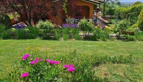 Apartment with Garden View