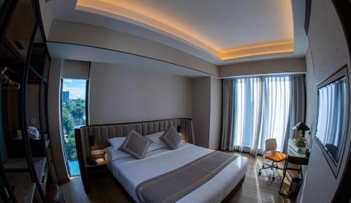 Deluxe Double or Twin Room with Balcony