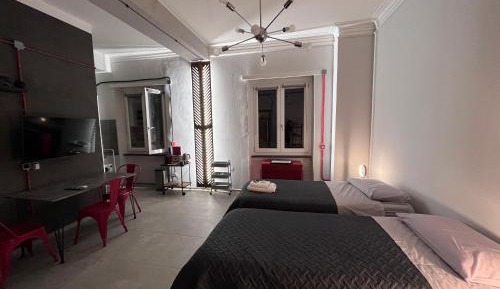 Deluxe Studio