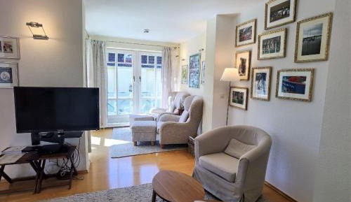 Apartment with Garden View