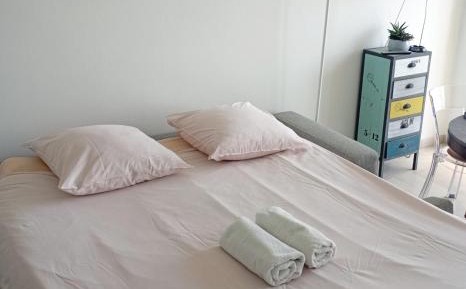 Studio Apartment with Sea View