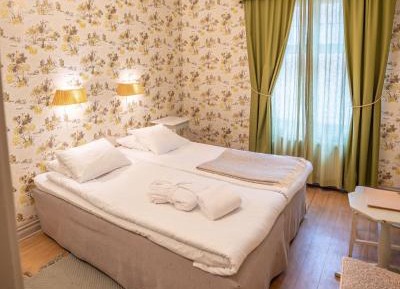Double Room with Shared Bathroom