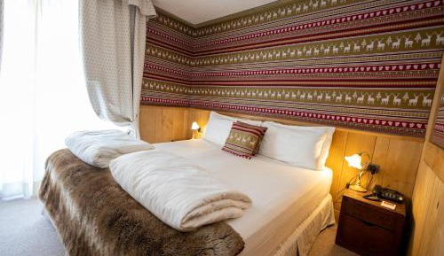 Deluxe Double Room with Spa Access