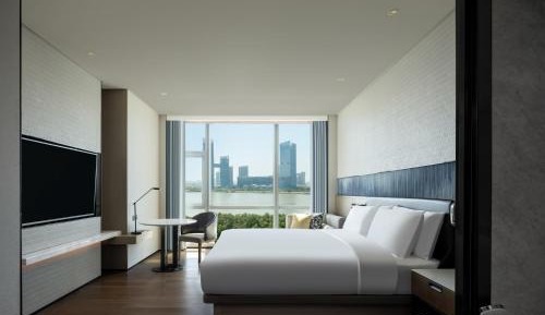Premier King Room with Harbor View