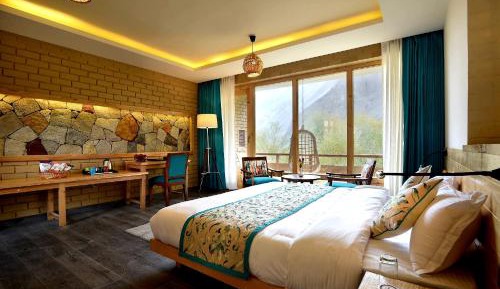 Premier Room