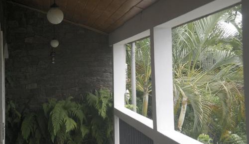 Apartment with Mountain View