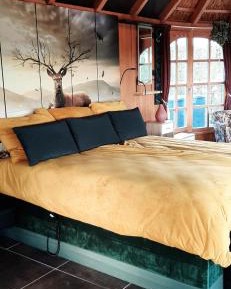 Double Room with Private External Bathroom