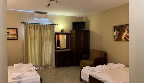 Quadruple Room with Terrace