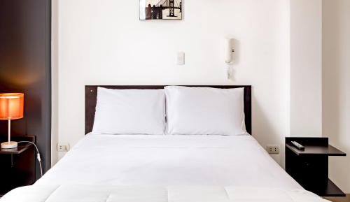 Deluxe Room (2 Adults + 1 Child)