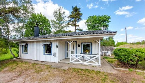 One-Bedroom Holiday Home