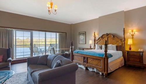 King Room with Sofa Bed and Jetted Tub