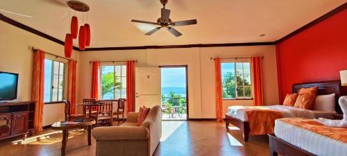Deluxe Suite with Sea View
