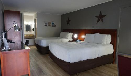 Queen Room with Two Queen Beds - Non-Smoking